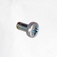 Винт метрич.8.0/16 с цилиндрической головкой 50 шт. Винт метрич.8.0/16 с цилиндрической головкой 50 шт.