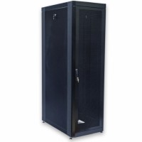 Шафа 19" 33U, 610х1055 мм (Ш*Г) серверна підлогова чорна CMS перфоровані двері (66%) 