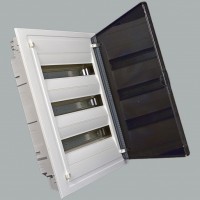 Pаспределительные щитки серии Golf. Степень защиты IP 41, Класс защиты II Pаспределительные щитки серии Golf. Степень защиты IP 41, Класс защиты II