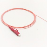 Оптичний пігтейл LC/UPC 1.5 метри, MM (OM4), Easy Strip Оптичний пігтейл LC/UPC 1.5 метри, MM (OM4), Easy Strip